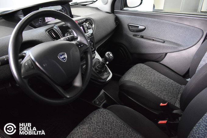 LANCIA Ypsilon 1.0 FireFly 5 porte S&S Hybrid Silver Plus